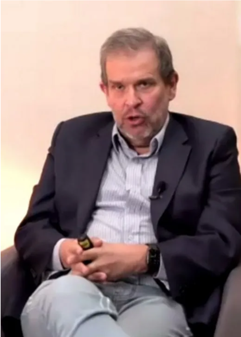 Analista estima baja en precio de combustibles para enero